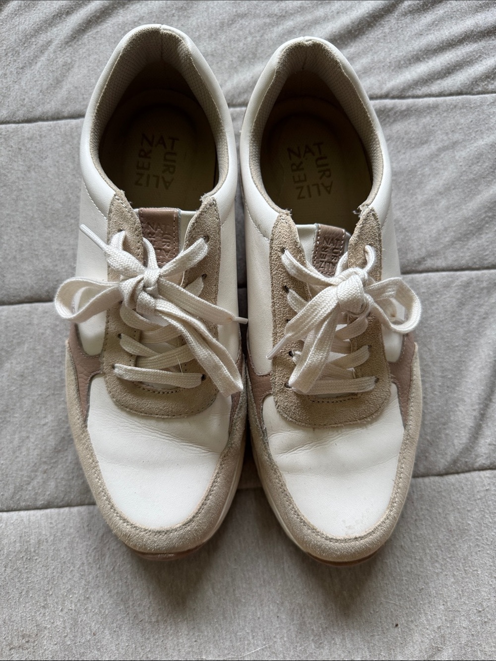 Wide width Naturalizer White and Beige Suede-Trim Lace Sneakers